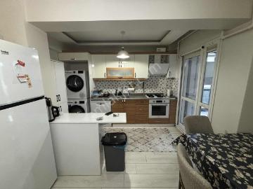 Site İçinde 2+1 Eşyalı Kiralık Daire D.gazlı Cam Balkonlu