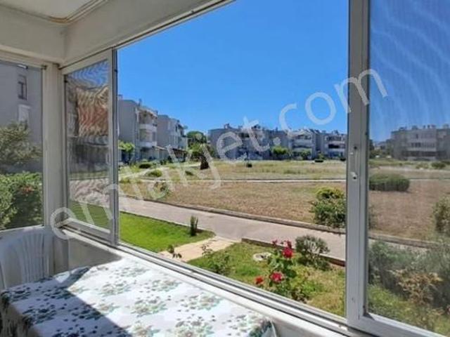 Site İçinde Eşyalı Denize Sıfır Daire