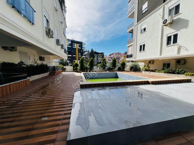 Site İçinde Havuzlu Kapalı Otoparklı Dubleks Daire