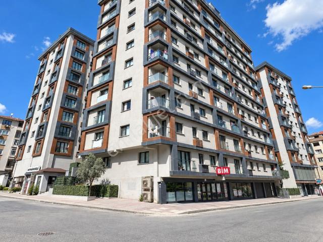 Site İçinde Kapalı Otoparklı Güvenlikli 2+1 85m2 Güzel Daire