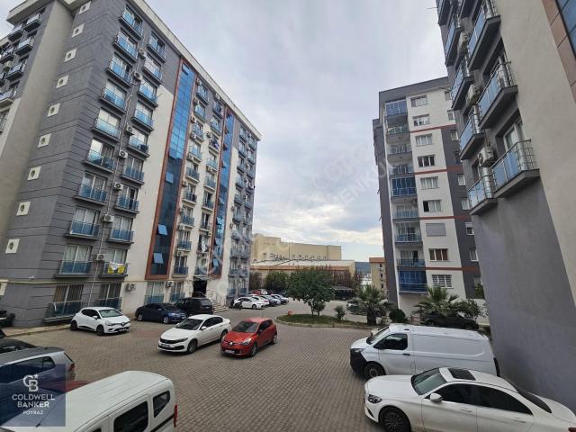 Site İçinde Satılık Ara Kat, Balkonlu Yatırımlık 1+1 Daire