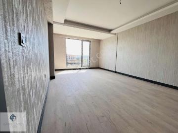 Site Tarzında Cam Balkonlu 3+1 Gökyay Caddesinde Kiralık 0 Daire