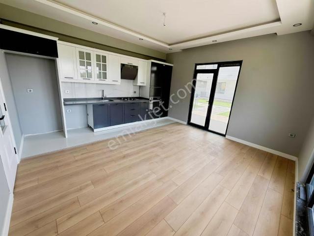 Sitede Sıfır Satılık 2+0 Full Bahçe Katı Daire