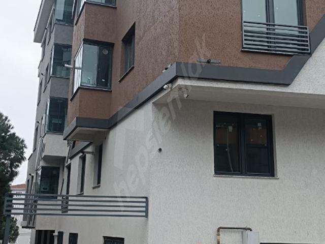 Sitede Satılık Sıfır Daire 3+1 Metro Yanında