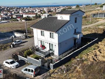 Siteler Bölgesinde Deniz Manzaralı Satılık Villa + 75 M2 Dükkan