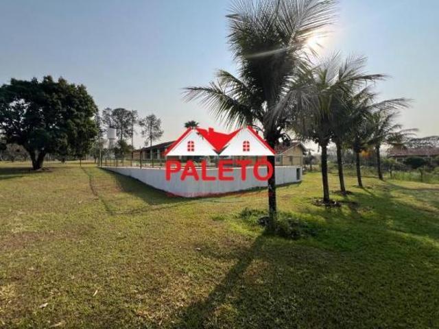 Sítio 54 mil m² com topografia plaina, piscina casa sede, casa caseiro, baias, açudes a venda na cid