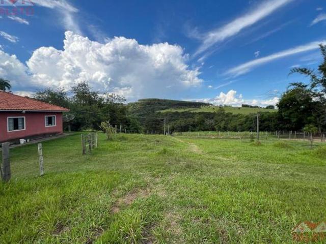 Sítio 37000 m² com mina d´água a venda na cidade de Porangaba interior de SP