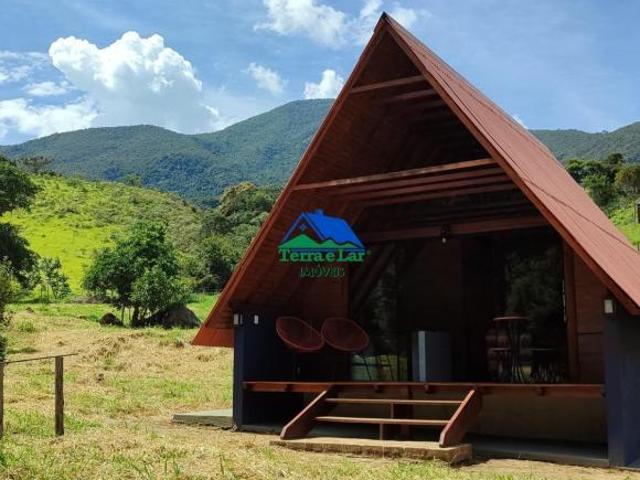 Sítio à venda no bairro Quatro Óleos, Aiuruoca, MG com 3 hectares e 3 casas