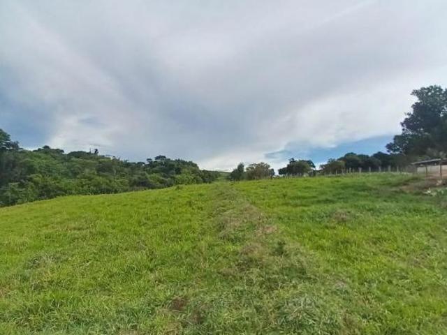 Sítio à venda em Mombuca, 3 dormitórios, 200m² – Recanto das Palmeiras