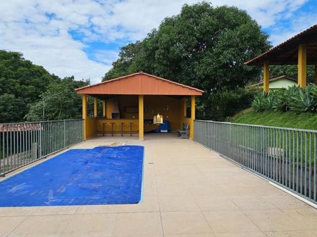 Sítio à venda em Esmeraldas MG, bairro Bambus: 3 quartos, 1 sala, 2 banheiros, 4 vagas de garagem, 1