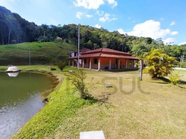 Sítio à venda em Juquitiba/SP, com excelente localização e fácil acesso