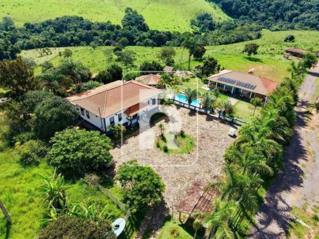 Sítio à venda, 4 quartos, 1 suíte, Centro São Brás do Suaçuí/MG