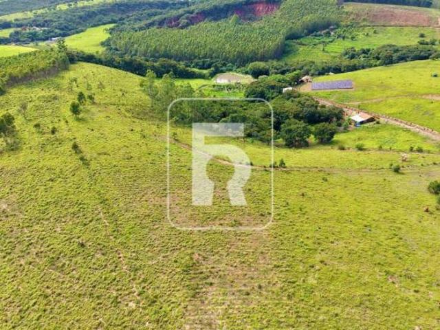 Sítio à venda, 4 quartos, Centro São Brás do Suaçuí/MG