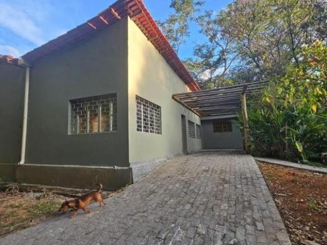 SITIO CASA DE 5 QUARTOS TERRENO 8.900 METROSBAIRRO SATELITE