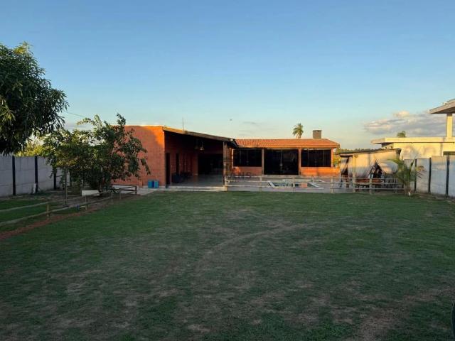 Sítio / Chácara para Locação em Anhembi/SP Zona Rural 4 Quartos