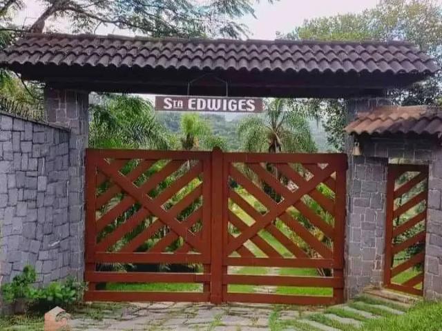 Sítio / Chácara para Locação em Arujá/SP São Domingos 4 Quartos