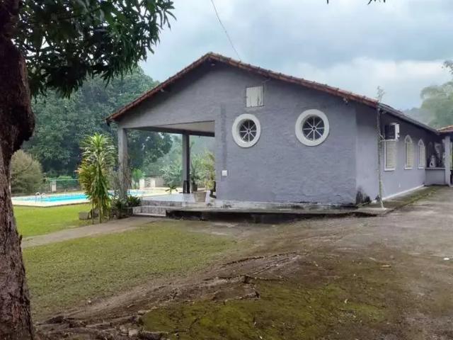 Sítio / Chácara para Locação em Cachoeiras de Macacu/RJ Agrobrasil 6 Quartos