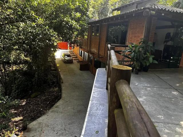 Sítio / Chácara para Locação em Caraguatatuba/SP Cantagalo 3 Quartos