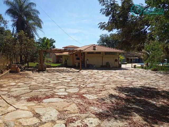 Sítio / Chácara para Locação em Jaboticatubas/MG Parque das Flores 4 Quartos