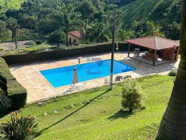 Sítio / Chácara para Locação em Pinhalzinho/SP Centro 3 Quartos