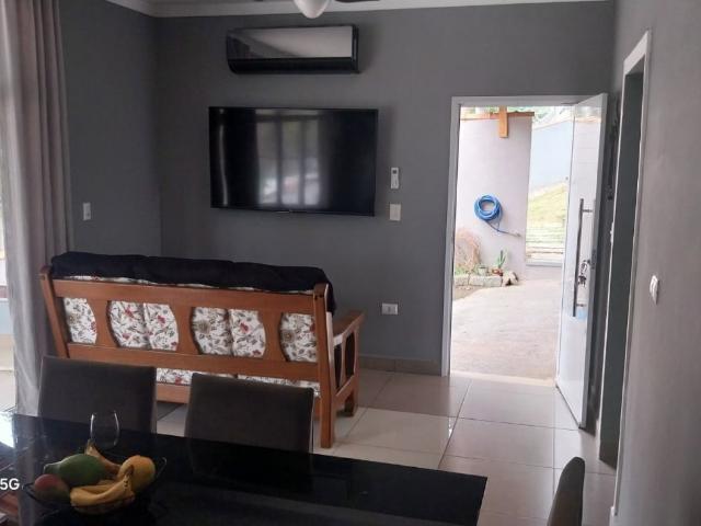 Sítio / Chácara para Locação em São José dos Campos/SP Capuava 4 Quartos