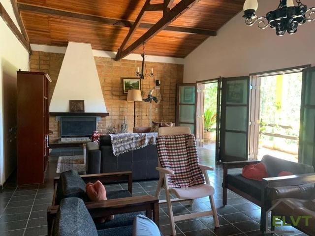 Sítio / Chácara para Venda em Cotia/SP Cachoeira 3 Quartos