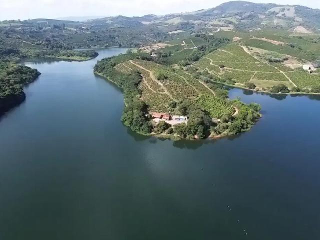 Sítio / Chácara para Venda em Caconde/SP Represa da Graminha 3 Quartos