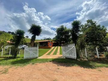 Sítio / Chácara para Venda em Camanducaia/MG Centro 3 Quartos