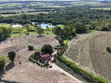 Sítio / Chácara para Venda em Capela do Alto/SP Zona Rural 2 Quartos
