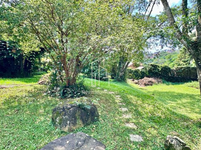 Sítio / Chácara para Venda em Carapicuíba/SP Chácara de La Rocca 3 Quartos