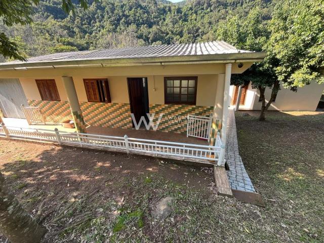 Sítio / Chácara para Venda em Carlos Barbosa/RS Forromeco 3 Quartos