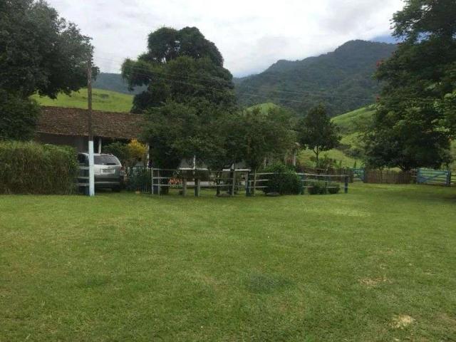 Sítio / Chácara para Venda em Cruzeiro/SP Centro 5 Quartos