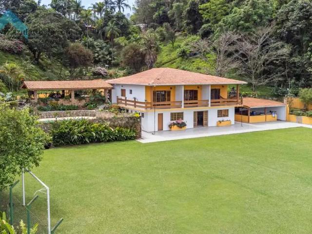 Sítio / Chácara para Venda em Atibaia/SP Portão 4 Quartos