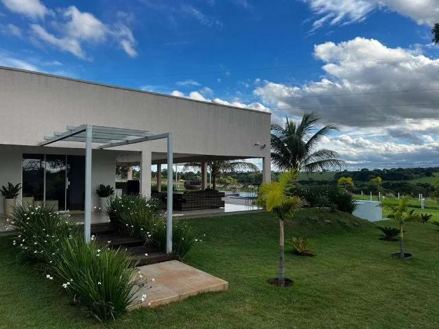 Sítio / Chácara para Venda em Bela Vista de Goiás/GO Centro 4 Quartos