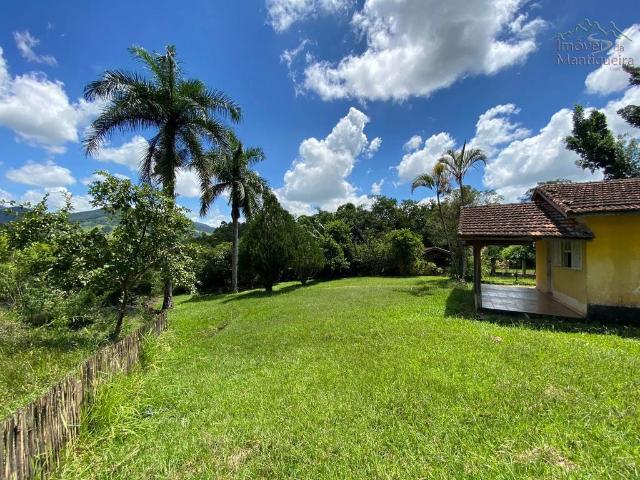 Sítio / Chácara para Venda em Brazópolis/MG Zona Rural 8 Quartos