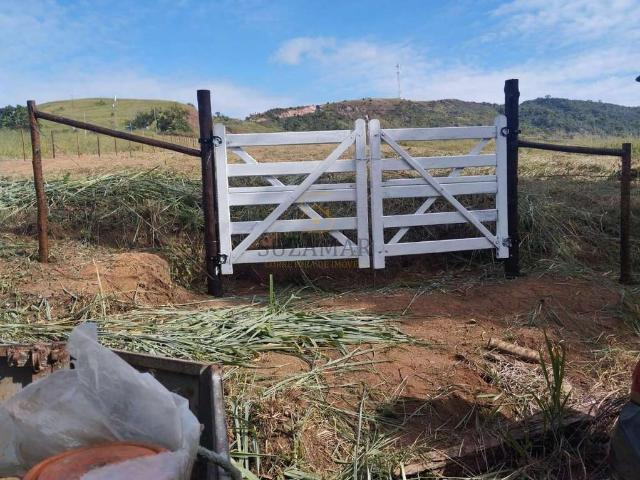 Sítio / Chácara para Venda em Governador Valadares/MG Zona Rural