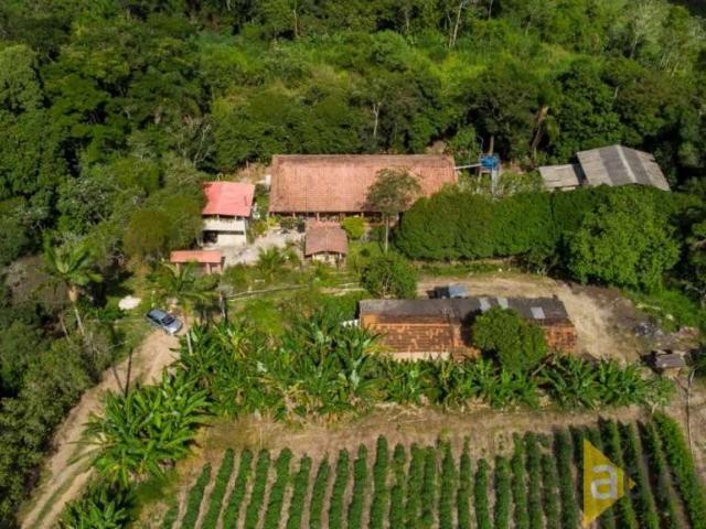 Sítio / Chácara para Venda em Guararema/SP Fukushima 6 Quartos