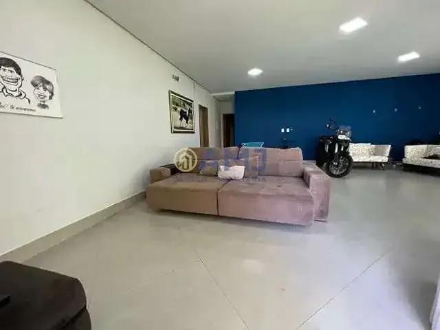 Sítio / Chácara para Venda em Hidrolândia/GO Condomínio Country Ville 4 Quartos