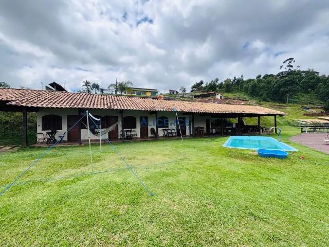 Sítio / Chácara para Venda em Juiz de Fora/MG Grama 4 Quartos