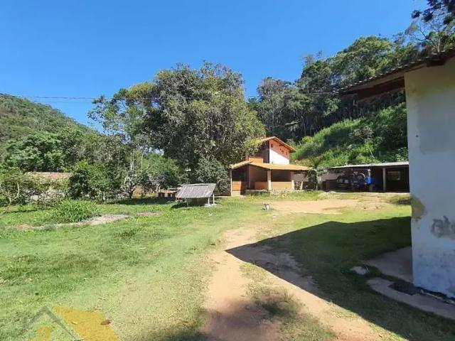 Sítio / Chácara para Venda em Nova Friburgo/RJ São Geraldo 5 Quartos