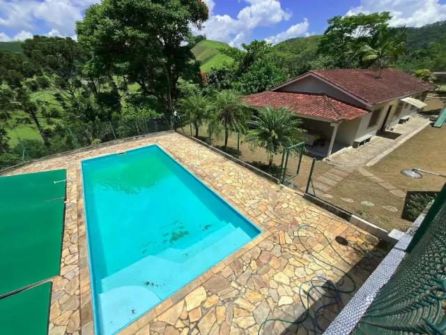 Sítio / Chácara para Venda em São José dos Campos/SP Santana 4 Quartos