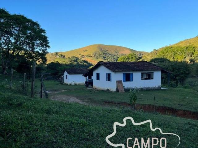Sítio / Chácara para Venda em São José dos Campos/SP Santana 2 Quartos