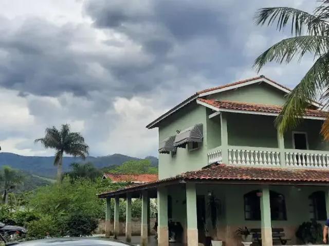 Sítio / Chácara para Venda em São José dos Campos/SP Taquari 4 Quartos