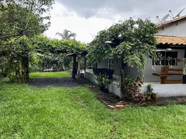 Sítio / Chácara para Venda em Santa Bárbara de Goiás/GO Setor Central 3 Quartos