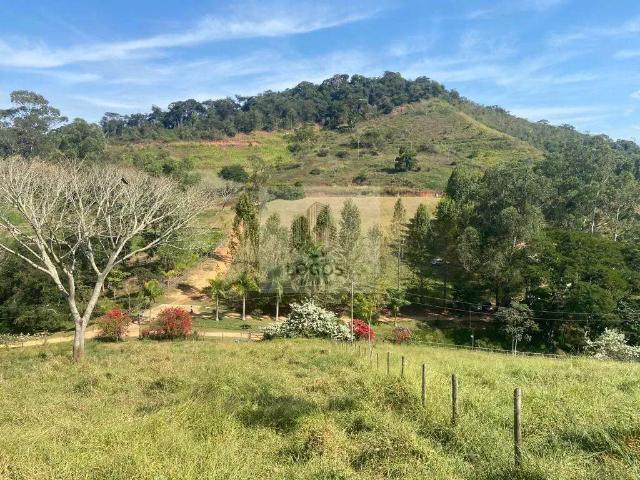 Sítio / Chácara para Venda em Santana do Deserto/MG Centro 3 Quartos