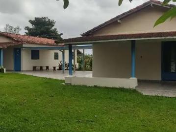 Sítio / Chácara para Venda em Sarapuí/SP Centro 3 Quartos