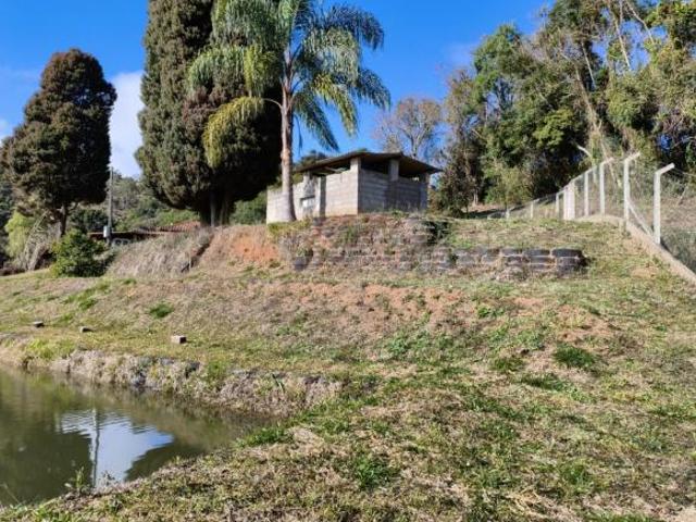 Sítio / Chácara para Venda em Senador Amaral, 3 dormitórios, 1 suíte, 2 banheiros, 2 vagas