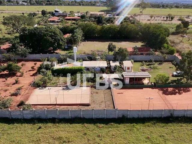 Sítio / Chácara para Venda em Senador Canedo/GO Chácaras Vargem Bonita II 3 Quartos