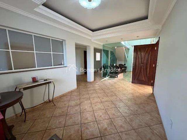 Sítio / Chácara para Venda em Paulínia/SP Bela Vista 3 Quartos