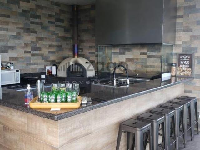 LINDA CASA COM VISTA PARA REPRESA / COND. FECHADO